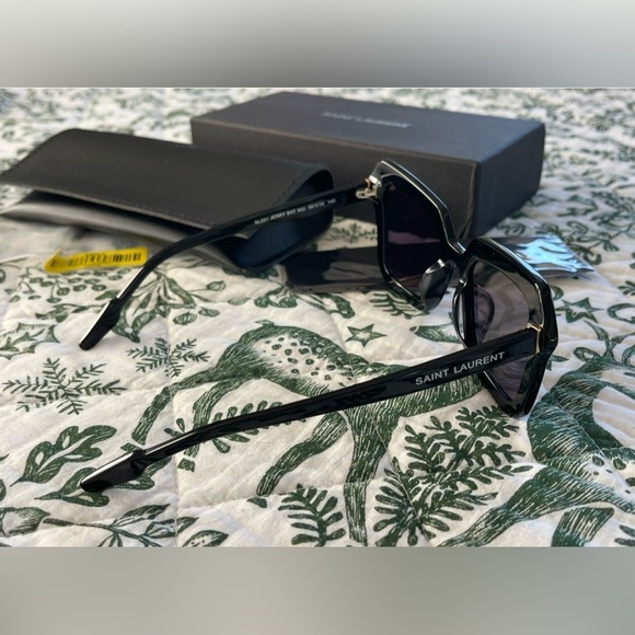 SAINT LAURENT JERRY BAT 002 SL251 BLACK SILVER STUD CAT EYE SUNGLASSES RARE